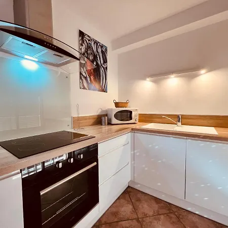 Duplex Centre Ville Vue Mer Et Parking Appartement Propriano (Corsica)